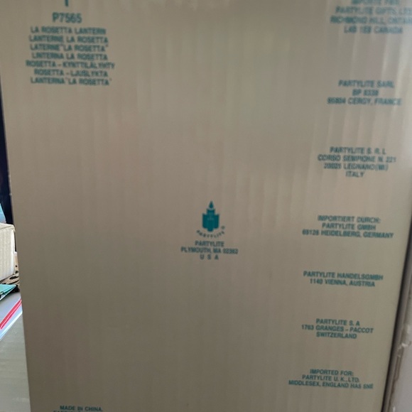 PartyLite Rosetta lantern. Comes with glass holder for votive or tealights - Picture 3 of 3